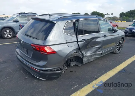 2021 Volkswagen Tiguan 2.0T Se/2.0T Se R-Line Black/2.0T Sel z USA, uszkodzony, nr VIN 3VV3B7AX2MM108989